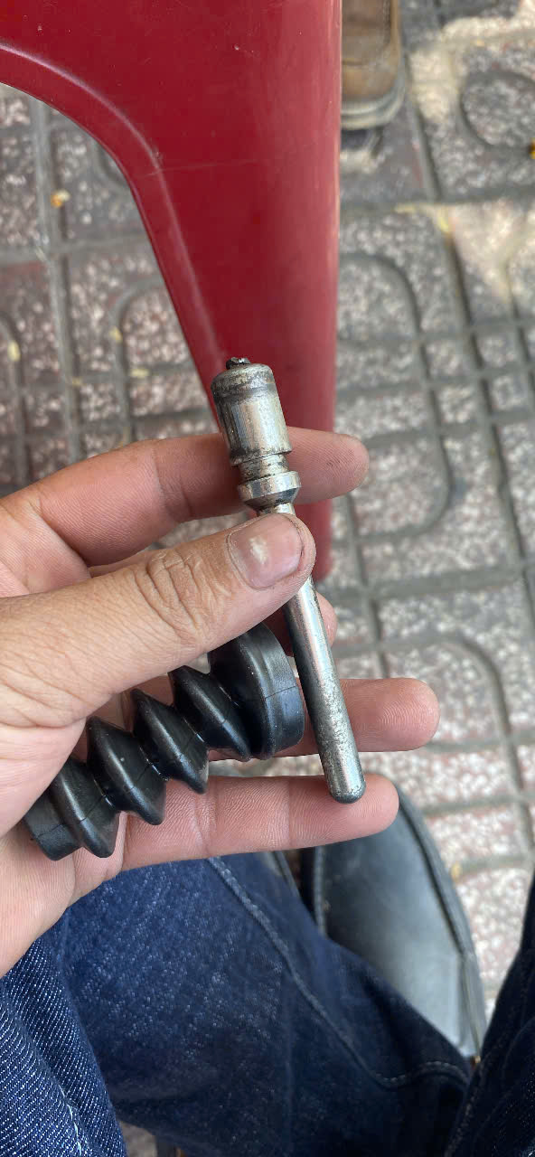 Sửa Xe Tải Chết Heo COL Quận 2? Gọi Ngay Thợ Sửa Lưu Động 24/24