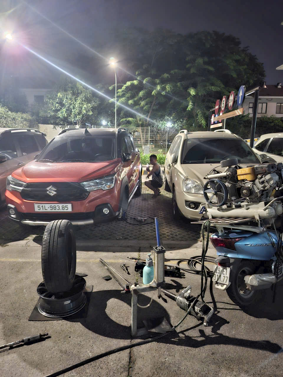 Cứu Hộ, Vá Vỏ Xe Hơi Quận 1 Nhanh Chóng - Gọi Là Có Ngay